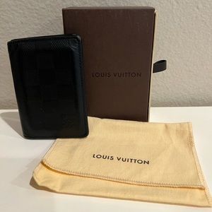 Men’s Louis Vuitton pocket organizer